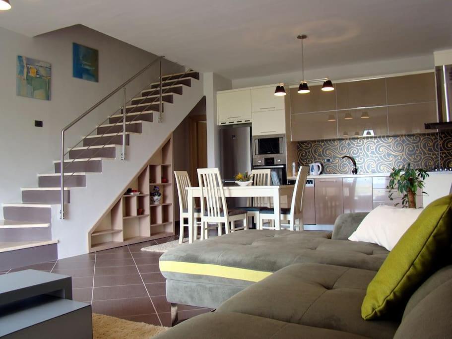 Exclusive Apartment Tirana Exterior foto