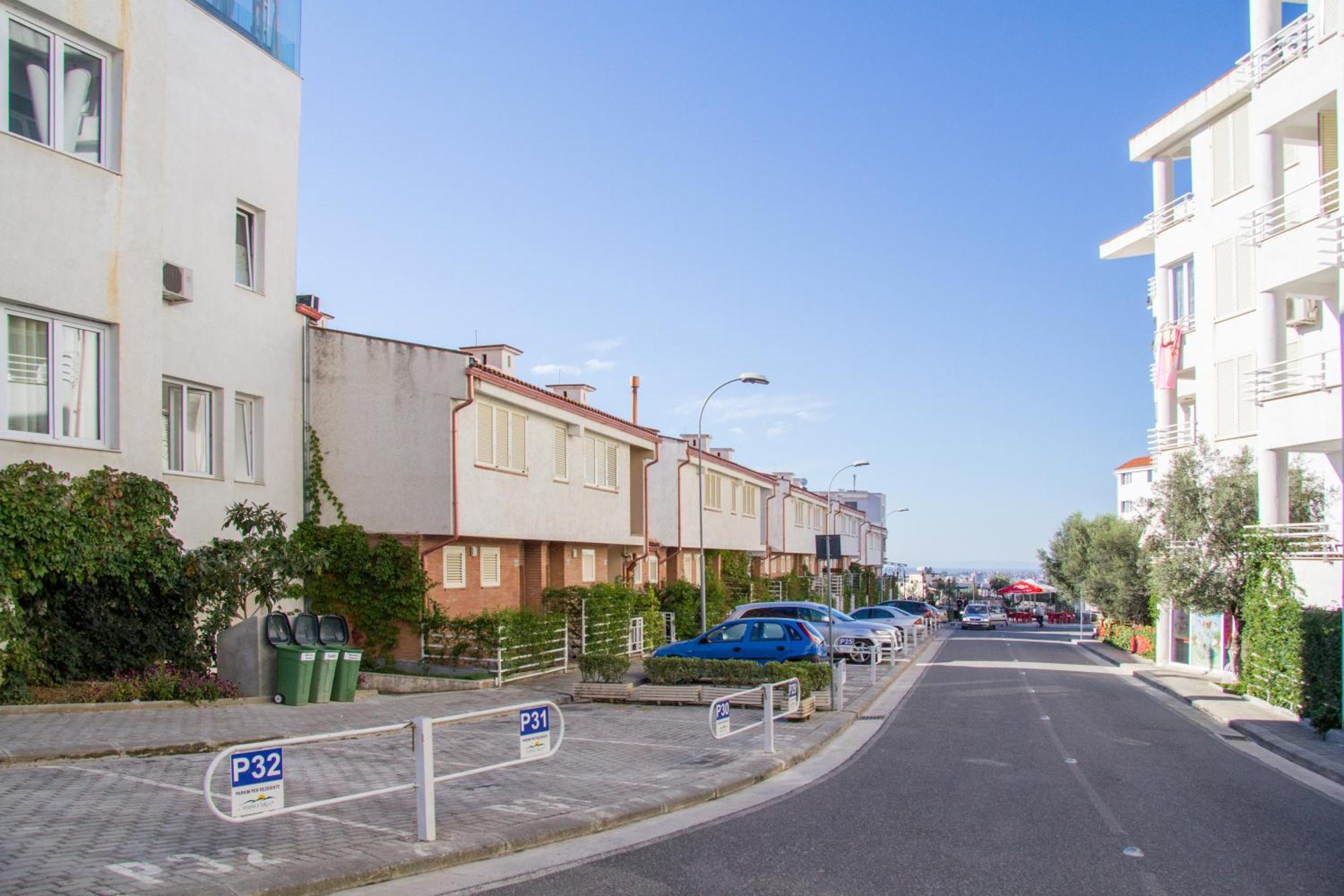 Exclusive Apartment Tirana Exterior foto